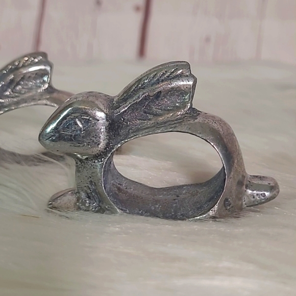 Vintage Pewter Silver Tone Rabbit Bunny Napkin Ring Set of Four Witchy Easter - Picture 7 of 17